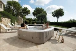 ELITE Infinite® Spa Opblaasbaar 2 Pers. - 198 X 198 X 65 Cm -Coppelmans Verkoop elite infinite spa opblaasbaar 2 pers 198 x 198 x 65 cm 1000x667 62860e9b7ded7 l