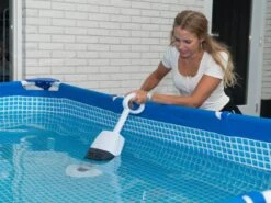 Telescopische Accu Zwembad - & Spa Hand Stofzuiger -Coppelmans Verkoop telescopische accu zwembad spa hand stofzuiger 1000x750 62860e9ed0bd7 l